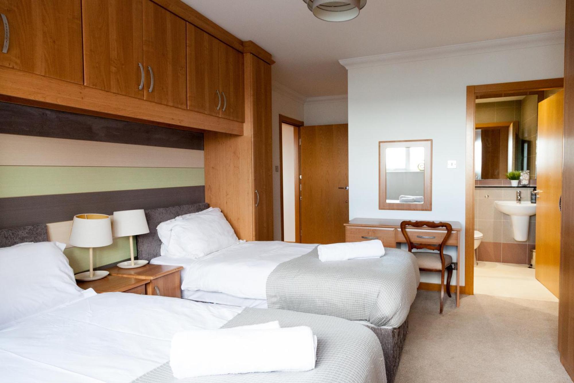 Weekly & Monthly Stays In Penthouse For Contractors Or Leisure Single Or Superking Beds Available Birkenhead Exterior foto