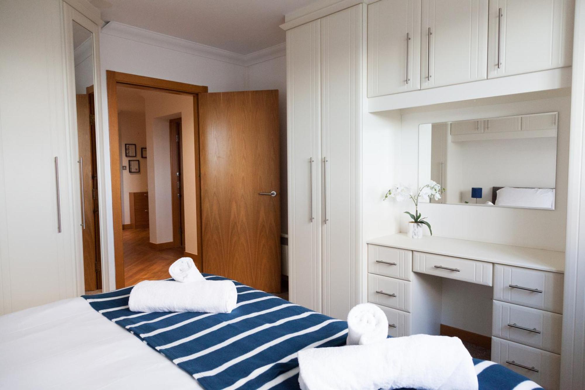Weekly & Monthly Stays In Penthouse For Contractors Or Leisure Single Or Superking Beds Available Birkenhead Exterior foto
